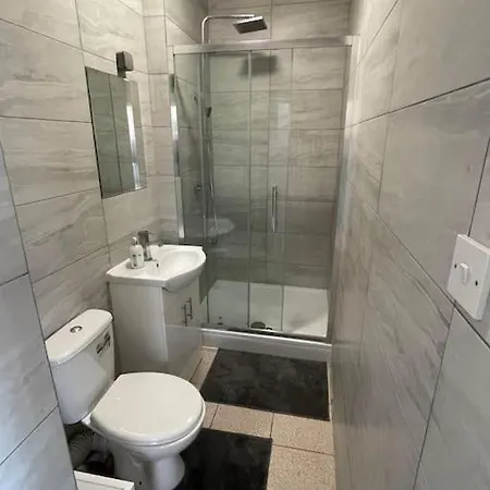 Whole Flat Close To Wembley Harrow Exterior photo