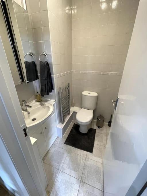 Whole Flat Close To Wembley Harrow