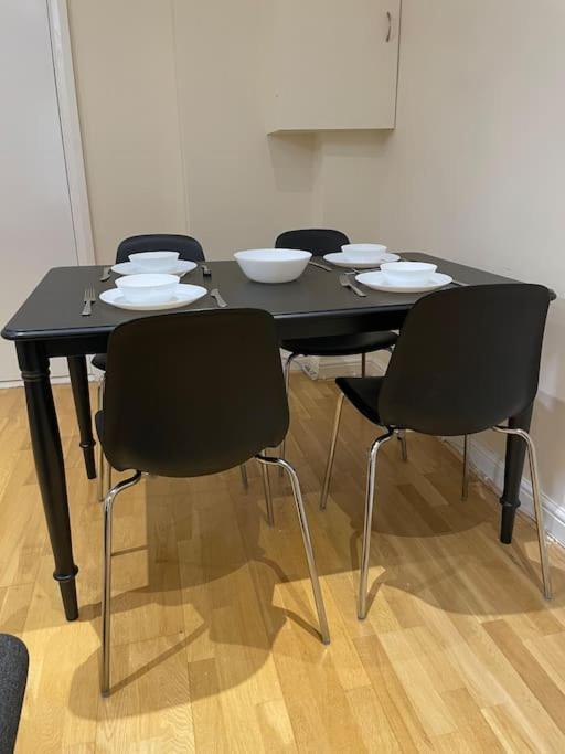 Whole Flat Close To Wembley Apartment Harrow