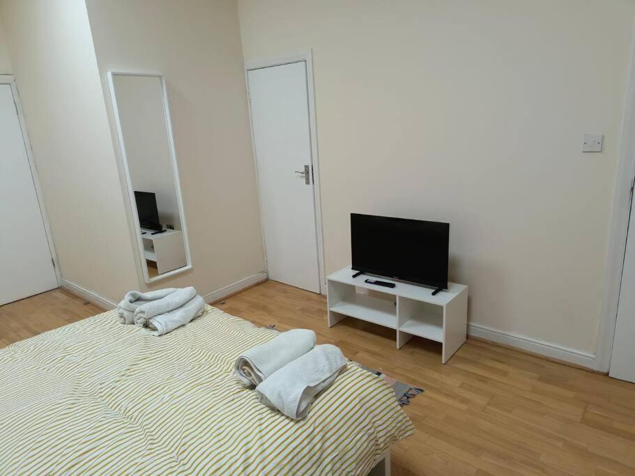 Apartment Whole Flat Close To Wembley *
