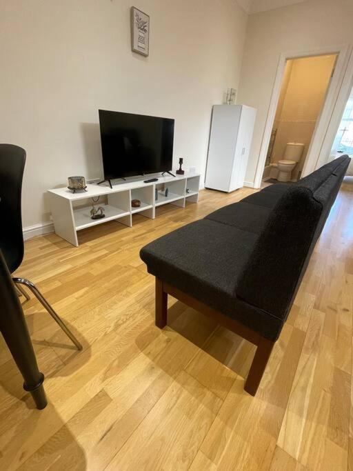 Whole Flat Close To Wembley