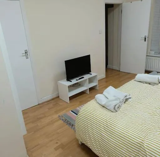 Whole Flat Close To Wembley